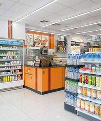 [����]һ���Ǵ������̵��գ�һ��������ֵ�ҩ��Ͳ�����