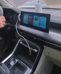 һ������ͬ��˳�糵�ؼң�ͻȻ��������ͷ��Ȼ360��ת������