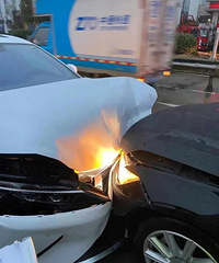 ���������ġ�ӭ��ײ���ˣ��ֶ��֡���ս�����ǵϺ�