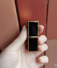 [����ɹ�ں�]���Ƥ���˵ı���ɫ