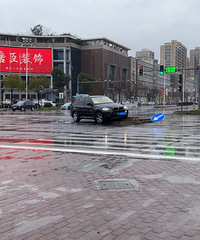 ���������ġ�����ײ���˻�̳��ָʾ�ƶ���ײ����