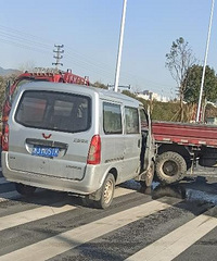 ���أ���������ײ��