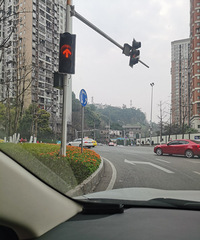 ��ת���������̵ƣ������˵˵�������ܲ�����