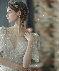 �ͻ����Ź�����Ů����һ�����������еĻ�ɴ