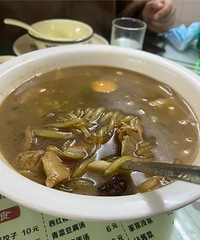 ���Ի���̨��No.62������Ҫ�ŶӵĲ͹ݣ���Ĳ��ó�