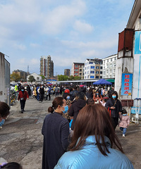 ���������׶�԰�������ֳ�����ɽ�˺���Ħ����࣬�����ְ�