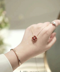 Ϊʲôý�Ž��ܶ���ʱ���������������С�����Ů��