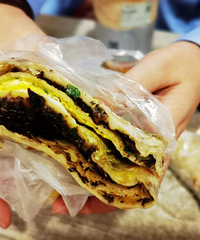 ���Ի���̨��No.62����˵����Ϫ��óԵ����ͷ