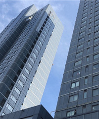 ֩����Ļǽ��ϴ���ҶԱ�