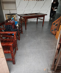 ����ͣ�ڵ��ſڵĳ�λ�ϣ��ɶԷ����ǲ��Ƴ���զ����