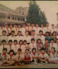 [����]У�ſ�С��������ʳ���ж������Ҫ��˭����