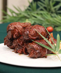 [��ʳ]�Ͻ�±�ļ�����ǣ���Ҷǡ��Ľ�ͷС��