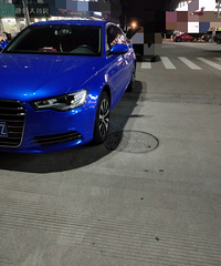 ���������ġ�����ɫ�ģ��и��Ե���ɫ