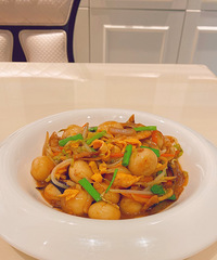 ��Բ����ϲ���Լ����Բ���н���һ��