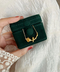 ��һ����������ƽ𣬸��Լ�30�����������