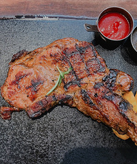 ���ʵ�ս��ţ�ź�һ�㣬���ǱȽ��Ƽ�ʯ�պ�ţ��