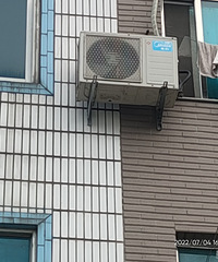 ��һ�μ��յ����װ���ھ��Ǳߵ�