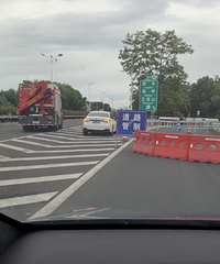 ���������£�һ���Ŀڡ�Ư���ڸ���·��3��3ҹ