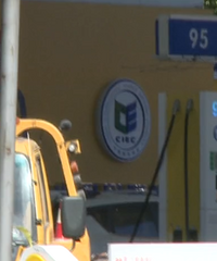 �������վ�����Ͳ��͸�죬�ϰ�̨�����屨�ϣ�����վ���⳥80