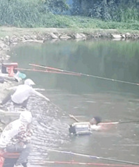 ���ӵ��㷴��������ˮ��ˮ��񺰾������������ȴû��...