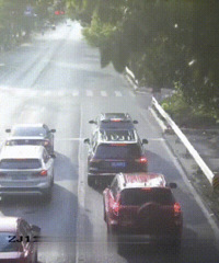 16���������ƿ��ײ������������̨������һ���ͷ���ֳ��񾯼�