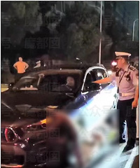 ȫ����ŭ����Ѫ����Ů˾��ײ�˺��������1���Ѫ��ģ����