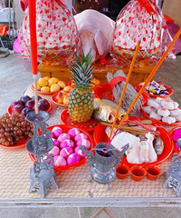 ���������顿�����з���������Ů���ң�Ȼ����Ů����Ҫ����