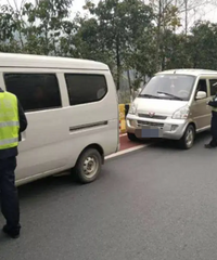 ���Ӽ�ʻ�����ں��ŷ���Ͱ���ͣ���Υ�����˿ͳ�˽���ػ�Ϊ�ɱ���