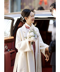 ���׵�ʱ�򴩰�ɫ��ʵ��̫������