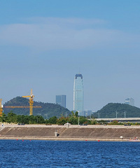 93�꽷����з�У�������ʽԱ����Ѱ��ִ��һ������