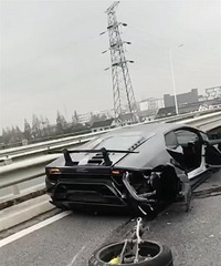 ��������ſ�ѱ�ײ����Ԯ��Ա�Ƴ�����ܳ�����