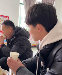 Ů����һ�δ����ѻؼҼ���ĸ�����ϴ�װ���������²۲���ò