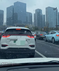 30�����ˣ�����˵��10����ĳ����°�ܶ���