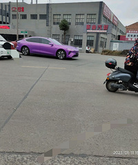 【汽车街拍】闪亮紫,还是新车哦!