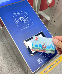 坐轻轨去上班准时不拥堵