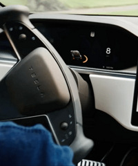 ��˹���¿� Model 3�����Ǳ��̣��泵����