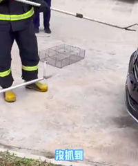 ����ʱ���粣�����һ���ߣ���˵�ڳ���ü��죬һ���������ܳ���