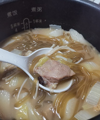 【今天吃什么】排骨炖豆面