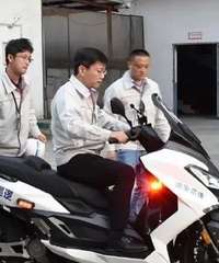 ���ǵϿ�ʼ��綯Ħ�г������е��׿�綯Ħ�г������ڽ�ά������