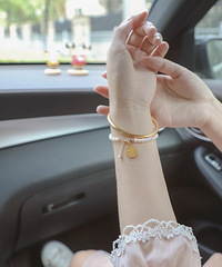 �����������Ȼ��ô�ÿ���һ������ס��