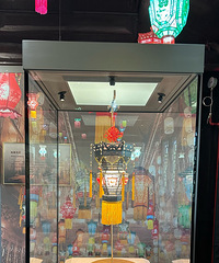 ����㳡�����׹ݣ�չʾ��̨�ݱ��صĶ�����