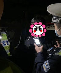 �Ƽݡ������ع�̨��