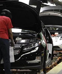 ���ںܶ೵���ڲ�Ա�ˣ��ö඼��һ�߹���