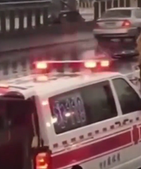 ̨ý��̨�з������س�������˹����ײ���������������壬��������