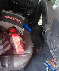 ����ϲ����ͣ�ضԳ��ӽ��и�װ������Ϊ�˷������