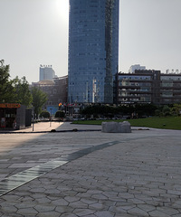 �ٺ�˶ʿ�У���Ӫ��������˾��ϣ����27-35���ҵ�Ů��