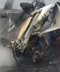 �·����ݣ�С�γ�ײ���շ�վ��𣬳���4�˱��������