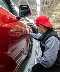 ����˹���Ϻ�����š��˿��һ�죺Ҫվ10��12��Сʱ,��������ǧ��