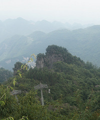 ��ʩ��Ͽ�Ⱦ����������ӵط죬���о�������կ��