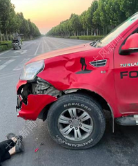 ����δ��ͷ��������Ħ�д���ƣ�ײ��������ʻƤ������